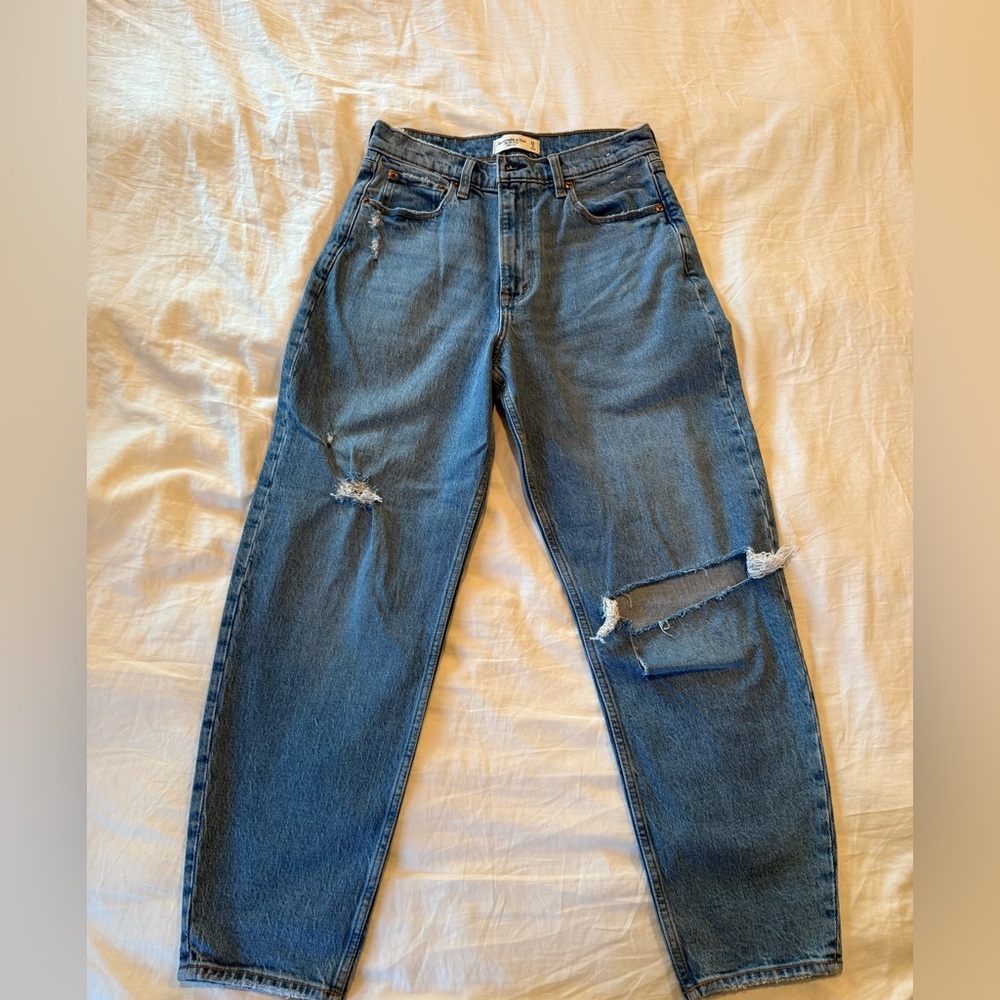 Abercrombie & Fitch ‘80s High Rise Straight Leg Jeans